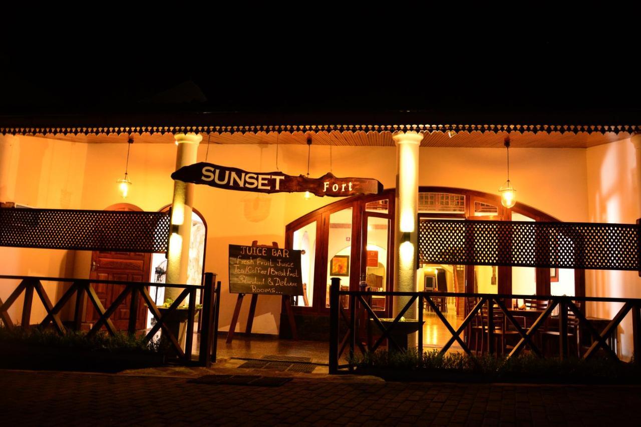 Sunset Galle Fort Exterior photo
